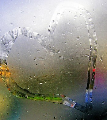 steam-on-bathroom-mirror (2)